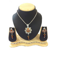 Shriya Pretty Diamnd Nacklace Set